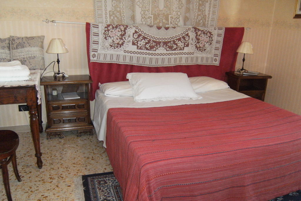 Emily Bed & Breakfast Stroncone Room photo
